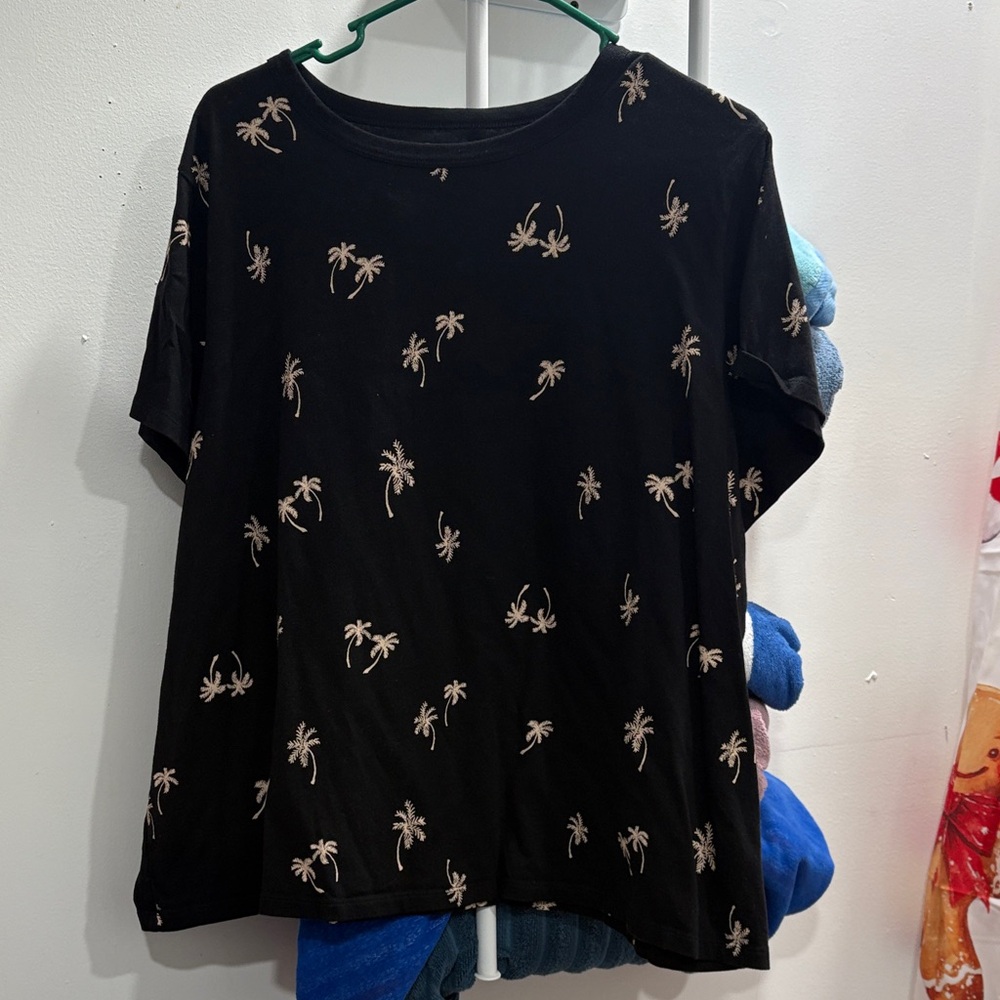 Old Navy Black Palm Tree Short Sleeve Tee